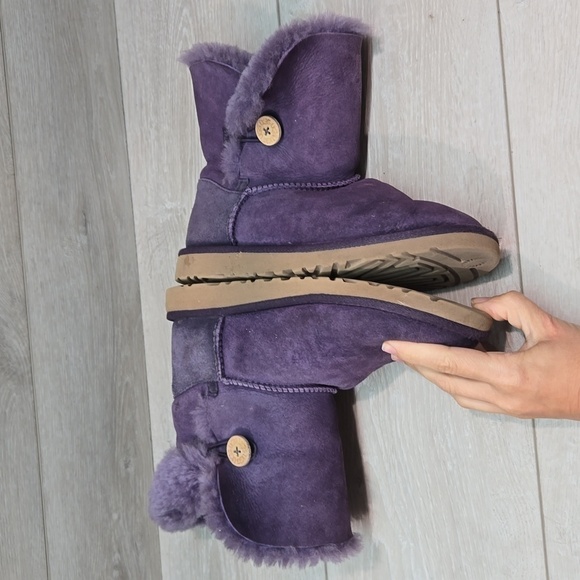 Ugg Australia Women 5991Y Ankle Leather Sheepskin Bailey button boots shoes sz 5 - Picture 12 of 13